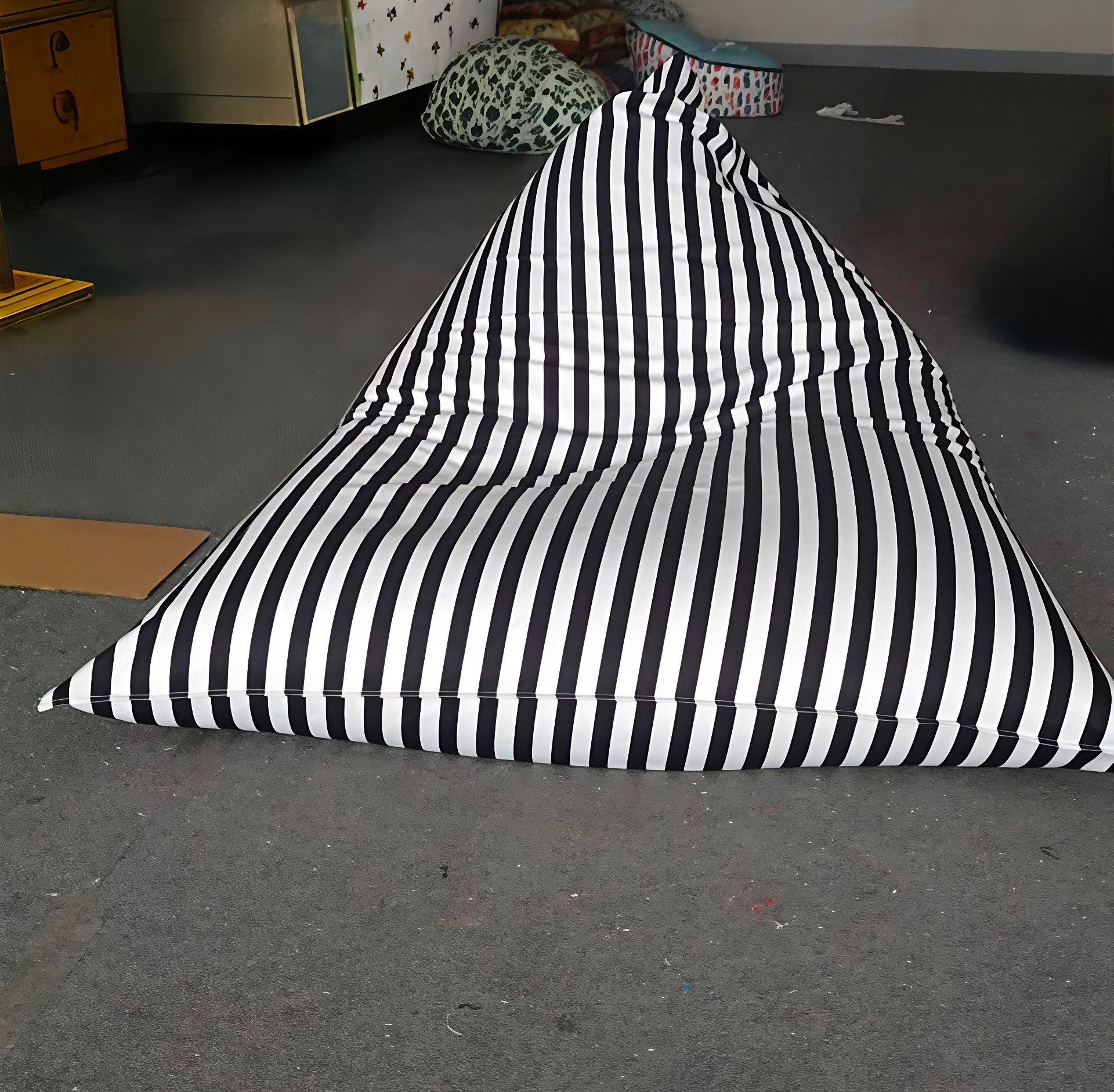 Customized Printed Bean Bag Chair (Pattern 2) detail